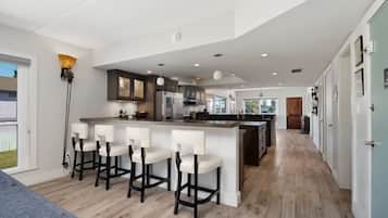 5 bedrooms