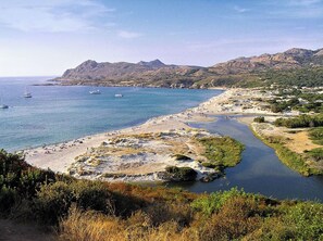 Beach nearby, beach towels - Authentic stone house in the heart of a medieval village · sea 20 min away (Lama)