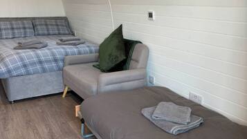 1 bedroom, WiFi (free), individually decorated, individually furnished