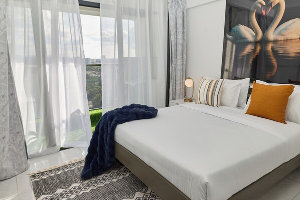Desk, laptop workspace, iron/ironing board, free WiFi - Breeze By Edmor Suites (Nairobi)