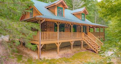 Cabin Outside, Farmhouse Inside - Private Room w/Shared Bath