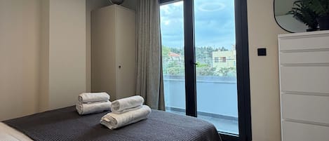 4 chambres, fer et planche à repasser, Wi-Fi, literie fournie