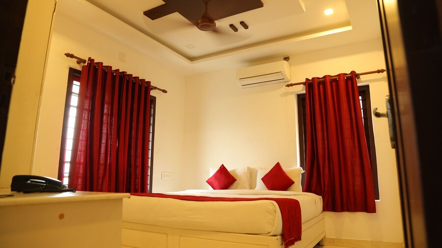 Hotel Ritzy Village
