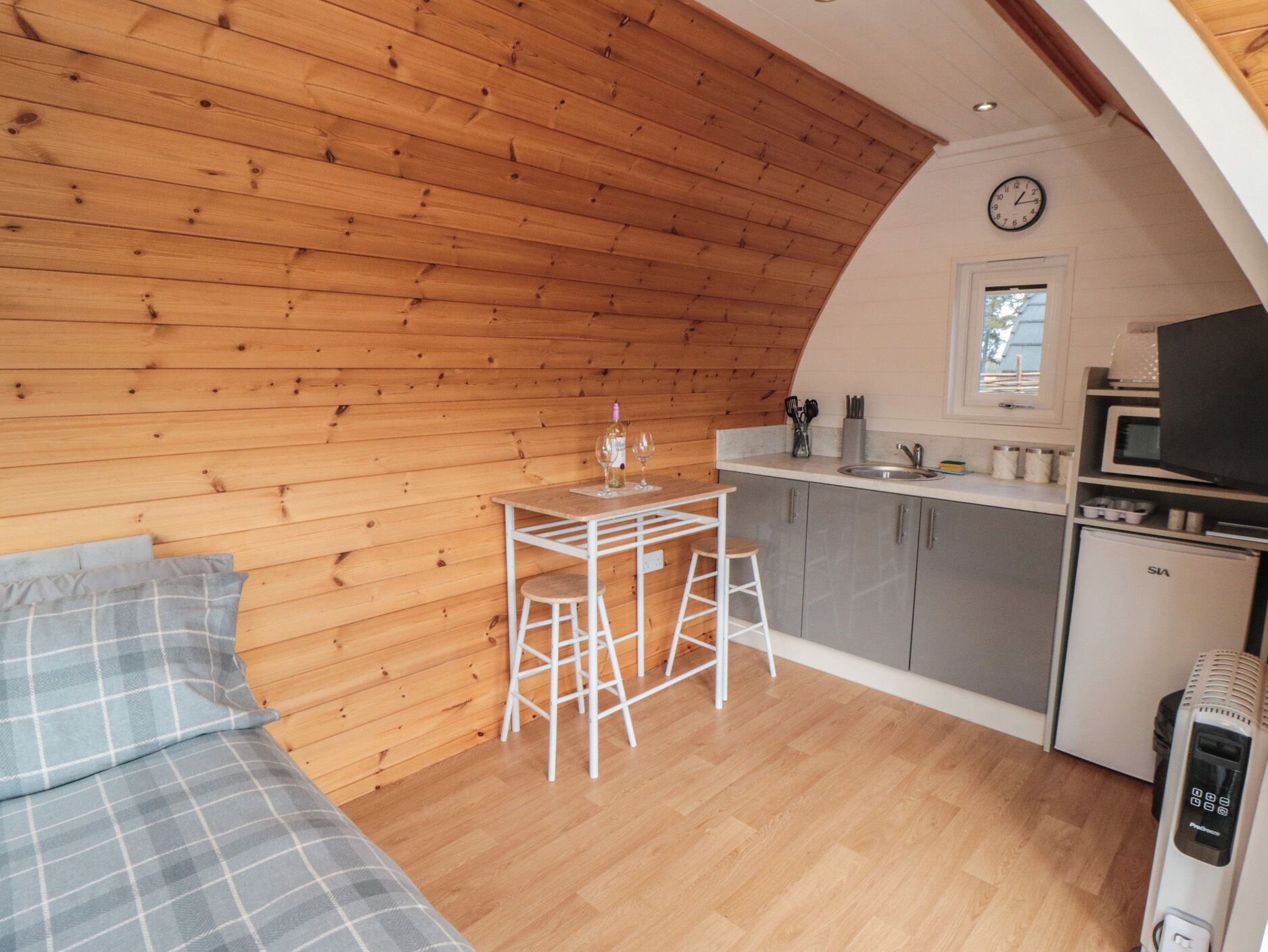 1 Schlafzimmer, kostenloses WLAN, individuell dekoriert