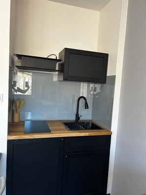 Private kitchen - Vrbo Property (Bergerac)