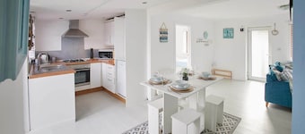 Aurora Shore Beach Chalet