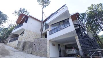 Deluxe Studio, Hill View | Exterior