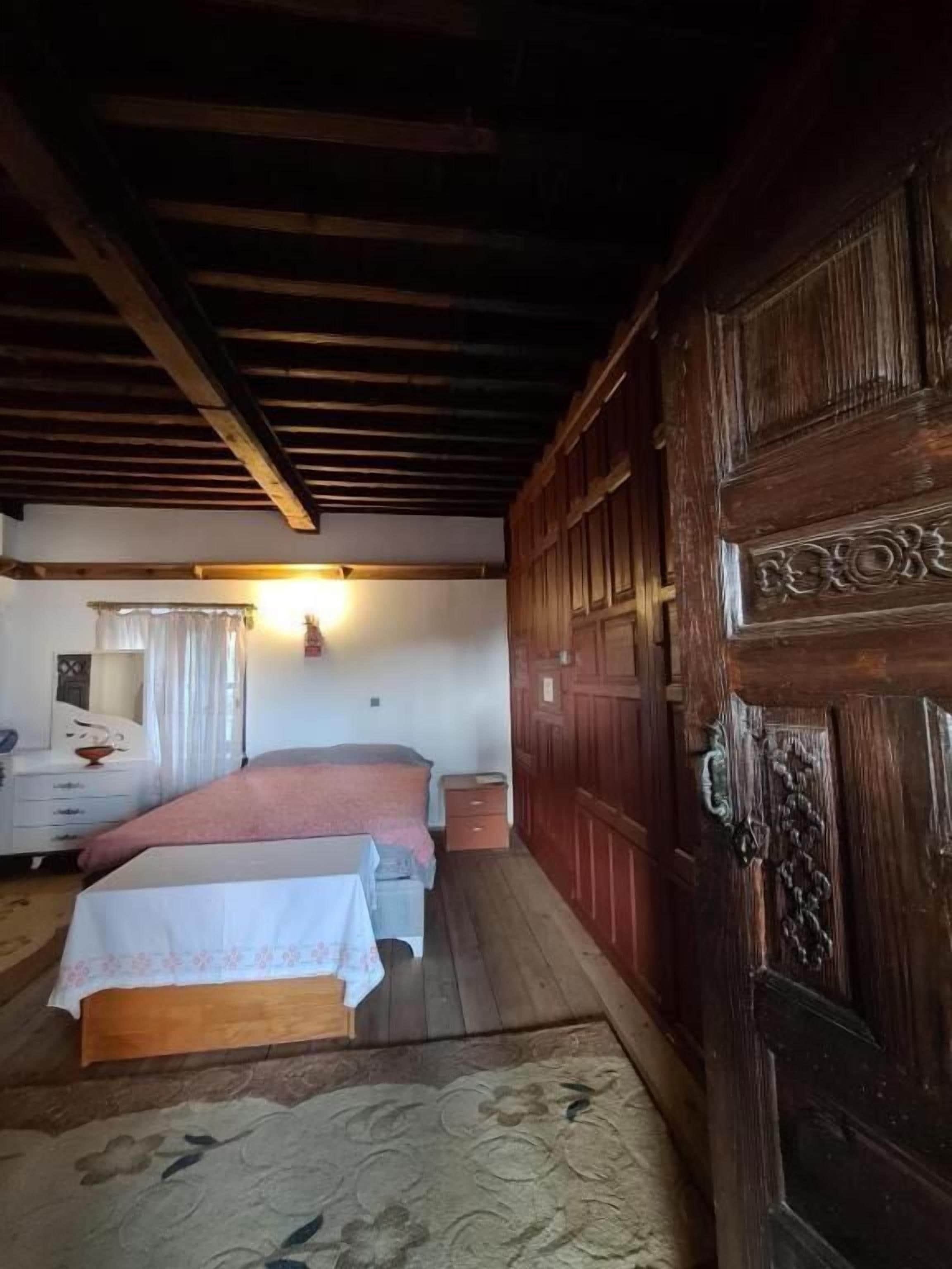 Phòng đôi phong cách cổ điển | Spa