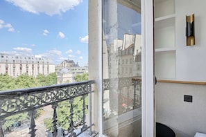 Interior - Louvre & Seine  Luxury new 3BR Full AC By Melvane (Paris)