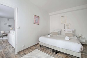 1 bedroom, iron/ironing board, WiFi, bed sheets - Unique Marais Location 1BR, 4P by Melvane (Paris)