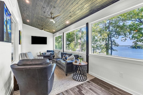 New! No Worries on Lake Martin 3BR/3BA that sleeps 10, pets OK!