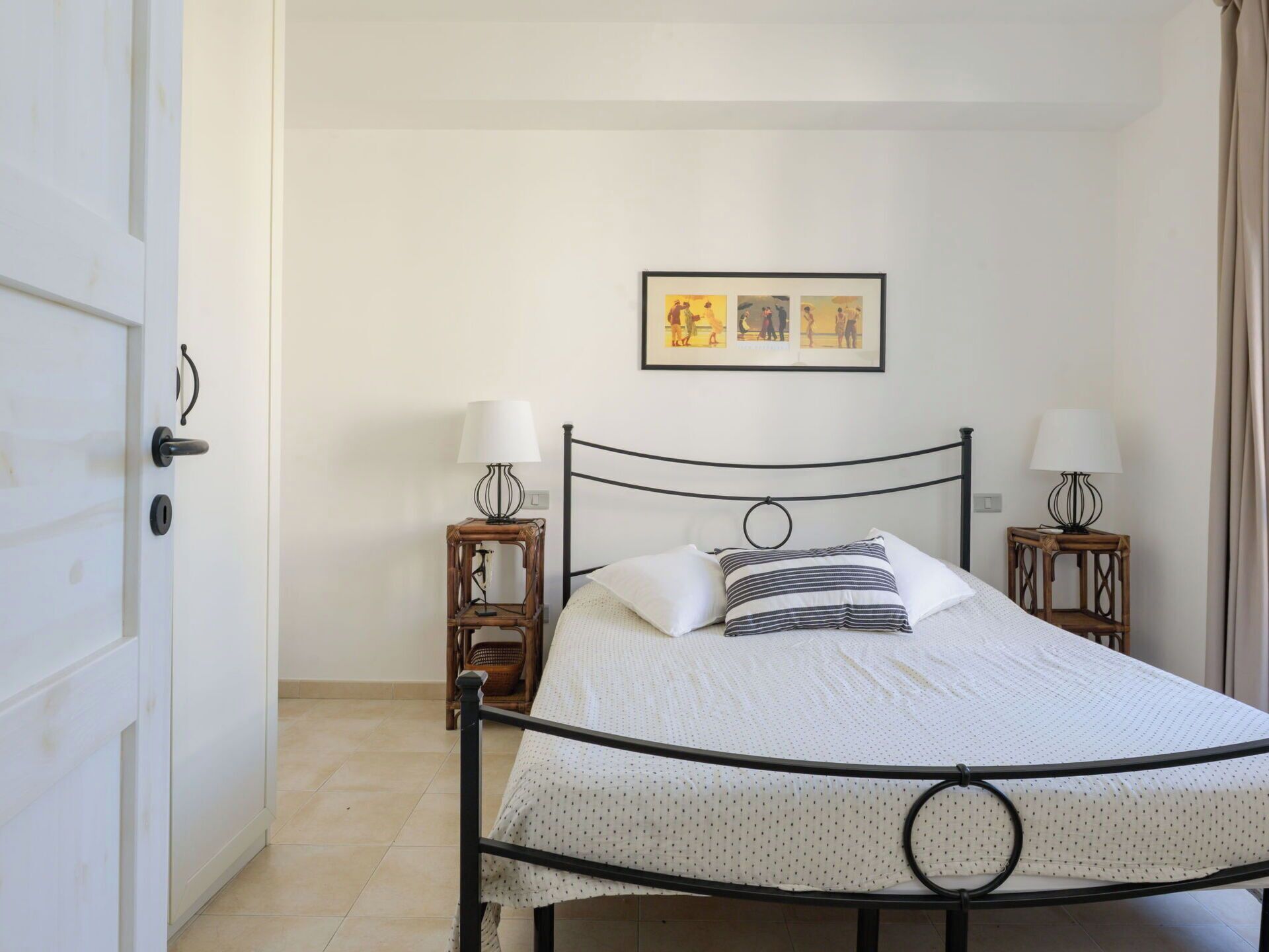 2 bedrooms, travel cot, free WiFi