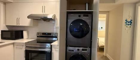 Oven, stovetop
