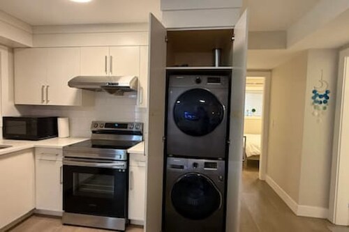 Cozy & Private 2BR Guest Suite