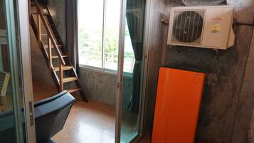 Kamar Triple | Interior