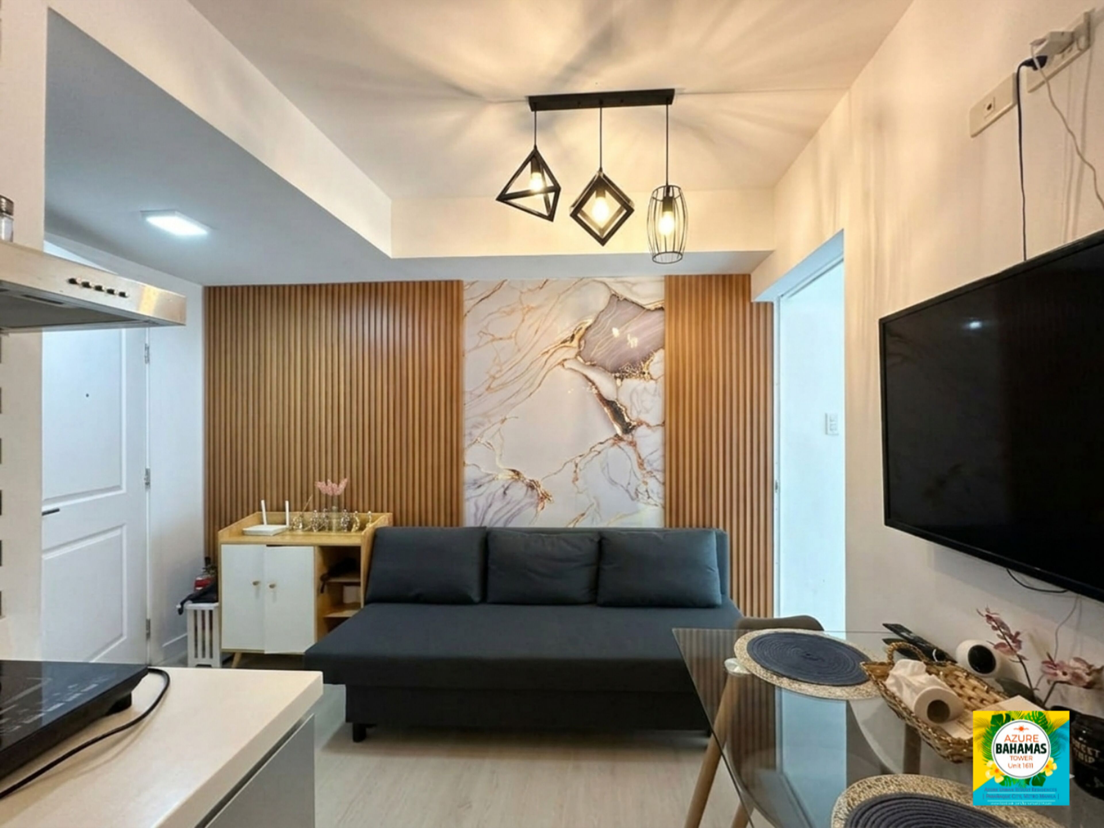 Family Condo, Balcony, City View | Living area