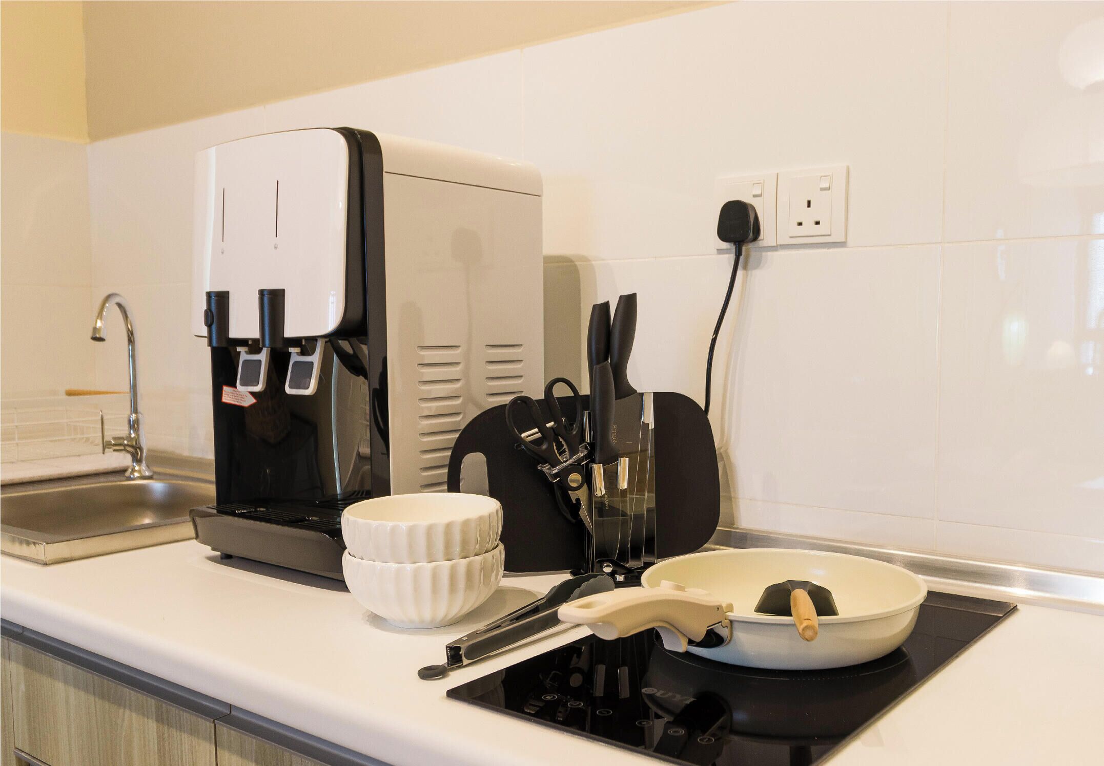 Premium Studio | Private kitchen | Fridge