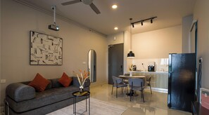 Living area - KIP Core Sentral Sepang by Roam Suite (Sepang)