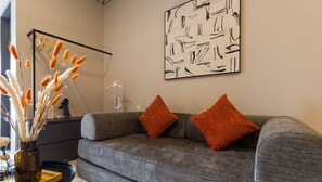 Living area - KIP Core Sentral Sepang by Roam Suite (Sepang)