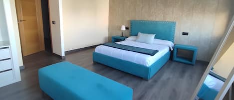 2 chambres, fer et planche Ă repasser, Wi-Fi, draps fournis