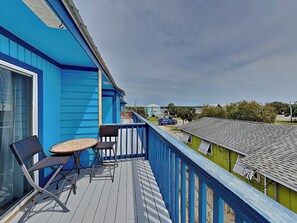 Outdoor dining - Lagoon Sun #7 | One Block from the Beach! (Gulf Shores)