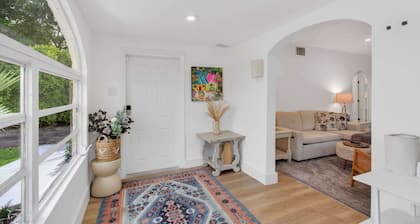 Adobe Oasis – 2BDR Stay w/ Pool