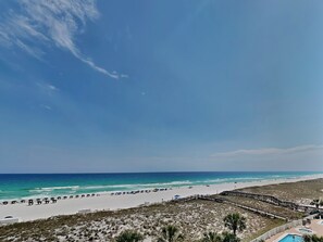 On the beach - Pearl of Navarre 406 | Resort Amenities + Walking Distance to Dining/Fun (Navarre Beach)