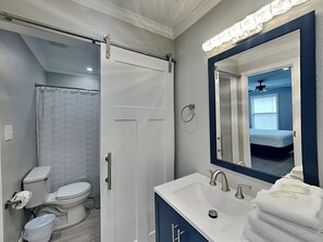 Towels - Paradise Isle #9A | Pool/Hot Tub + Across from Beach! (Gulf Shores)