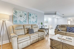 House (4 Bedrooms) | Interior - Golf Course Getaway! Port St Lucie Home w/ Lanai (Port Saint Lucie)