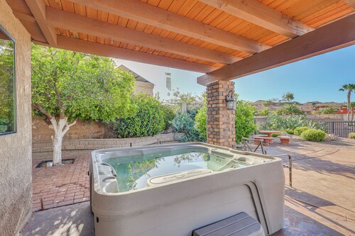 Quiet Home w/ Spacious Yard in Lake Havasu City