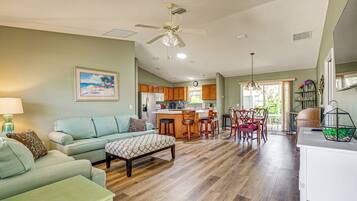 House (3 Bedrooms) | Interior