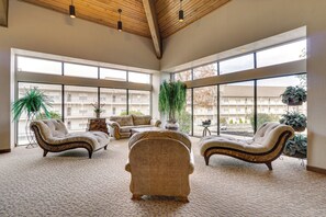 Apartment (3 Bedrooms) | Interior - Balcony & Lake Views! Osage Beach Retreat (Osage Beach)