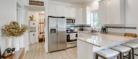 House (3 Bedrooms) | Interior
