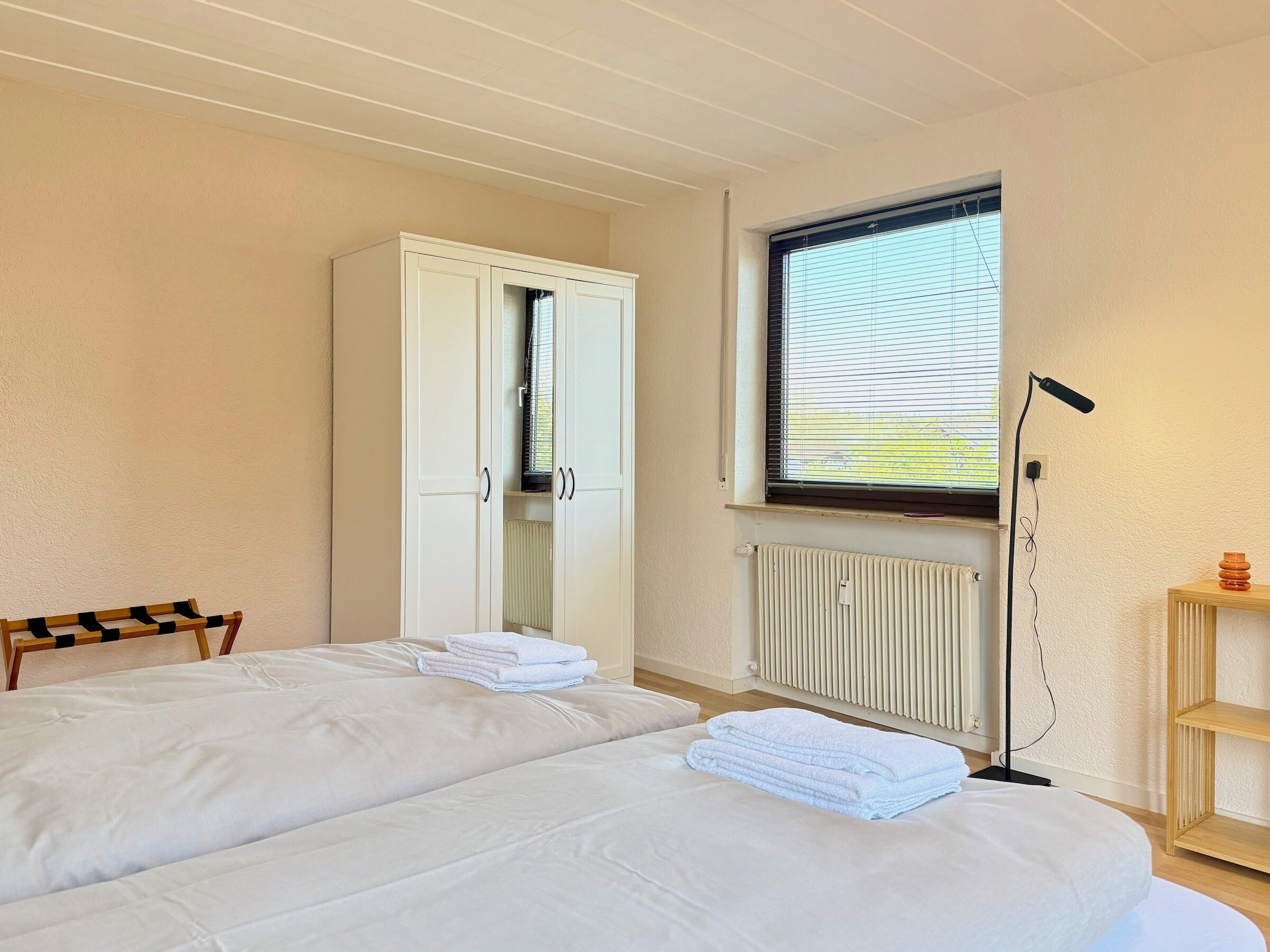 3 bedrooms, desk, free WiFi, bed sheets