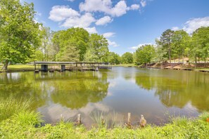 House (1 Bedroom) | Interior - Waterfront Couples Retreat in Hot Springs! (Hot Springs)