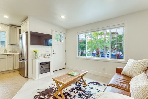 Shop, Dine, Walk to Ocean! San Clemente Retreat