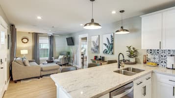 Nhà (2 Bedrooms) | Nội thất
