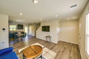 Interior - Relax Poolside! Retreat 9 Mi to Rehoboth Beach (Lewes)