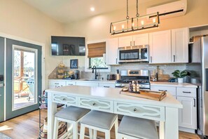 House (3 Bedrooms) | Interior - 3 Cabins on Lake Conroe: Fish, Swim & Explore! (Willis)