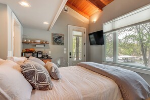 Interior - Grand Lake Group Getaway w/ Dock & Spacious Deck (Eucha)