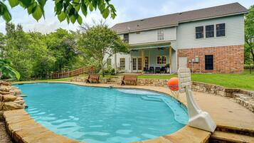 House (3 Bedrooms) | Front of property