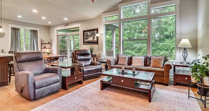 Walk to Park & Creekside Trails! Modern Sandy Home