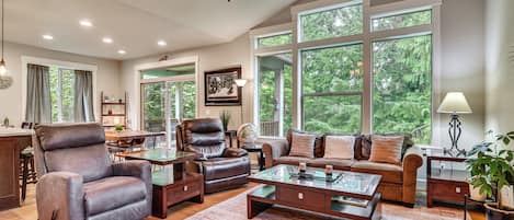 House (3 Bedrooms) | Front of property