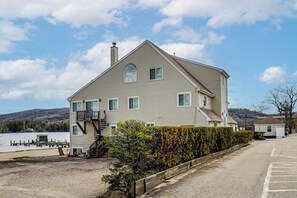 Interior - Beachfront Bliss on Newfound Lake! Bristol Condo (Bristol)