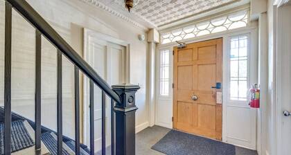 Walkable 3-unit Retreat on Main Street, Waterbury!