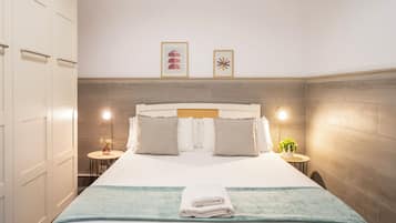 1 slaapkamer, een strijkplank/strijkijzer, wifi, beddengoed