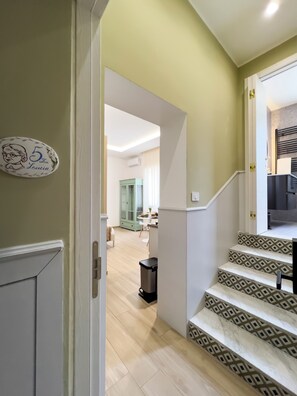 Classic Studio | In-room safe, desk, laptop workspace, soundproofing