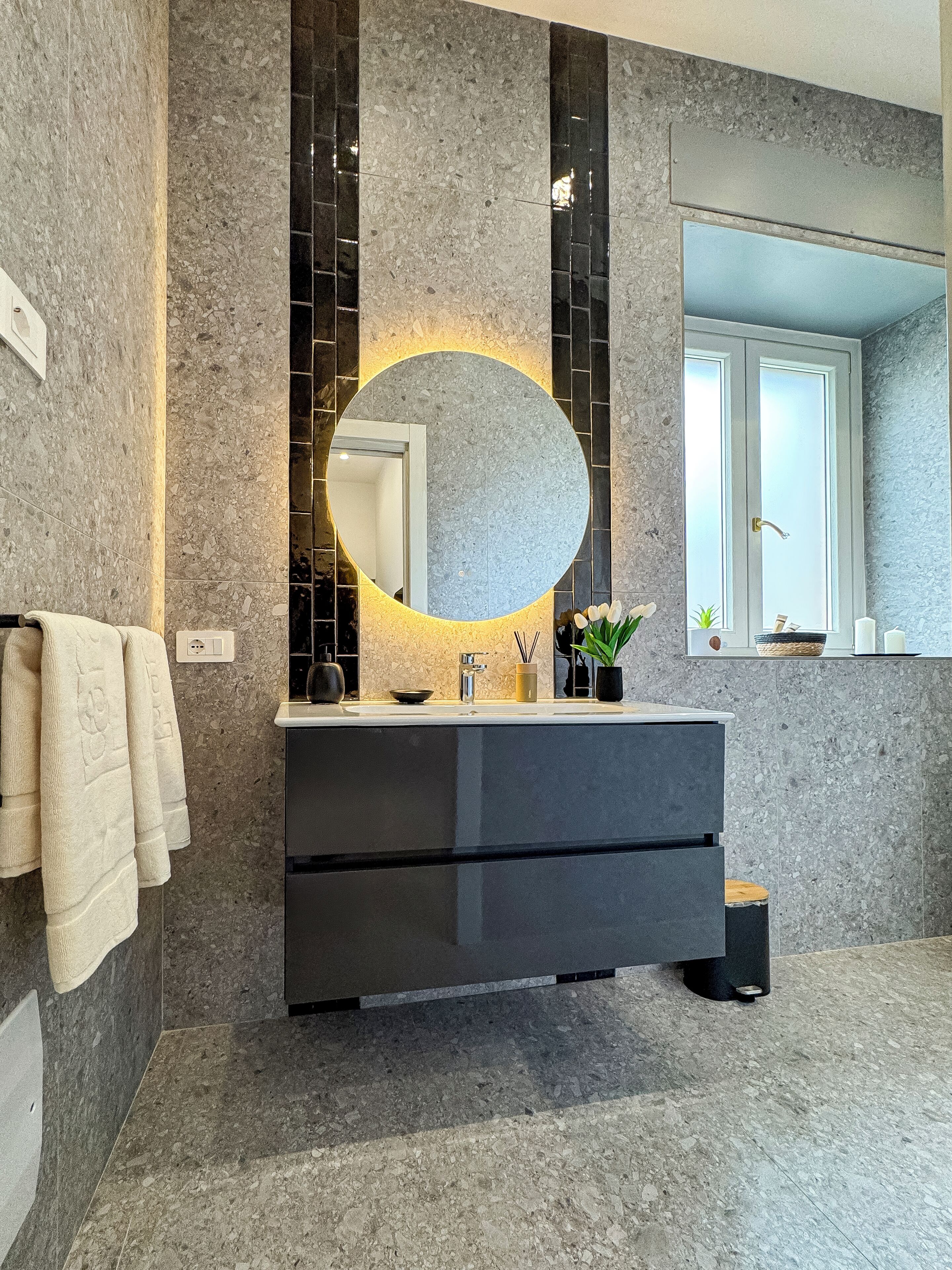 Suite, Garden View | Bathroom | Shower, hair dryer, towels, soap