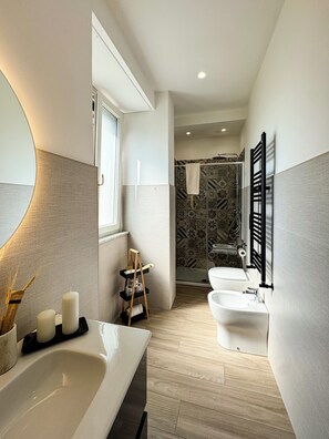 อพาร์ทเมนท์, วิวสวน | ห้องน้ำ