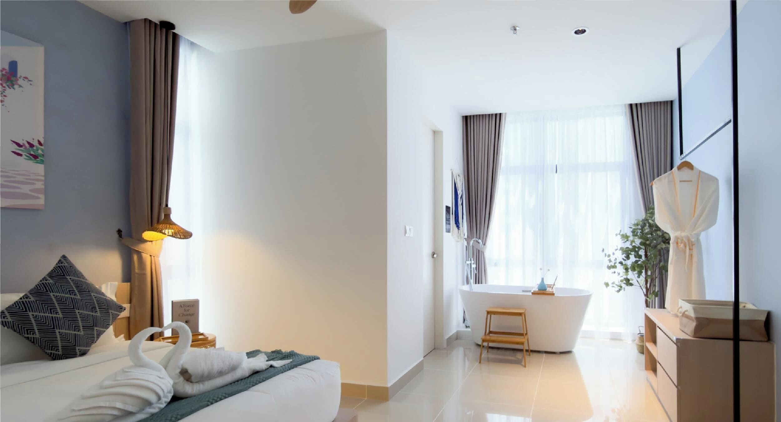 Premium One Bedroom Bathtub Suite | Individually decorated, individually furnished, desk, blackout curtains